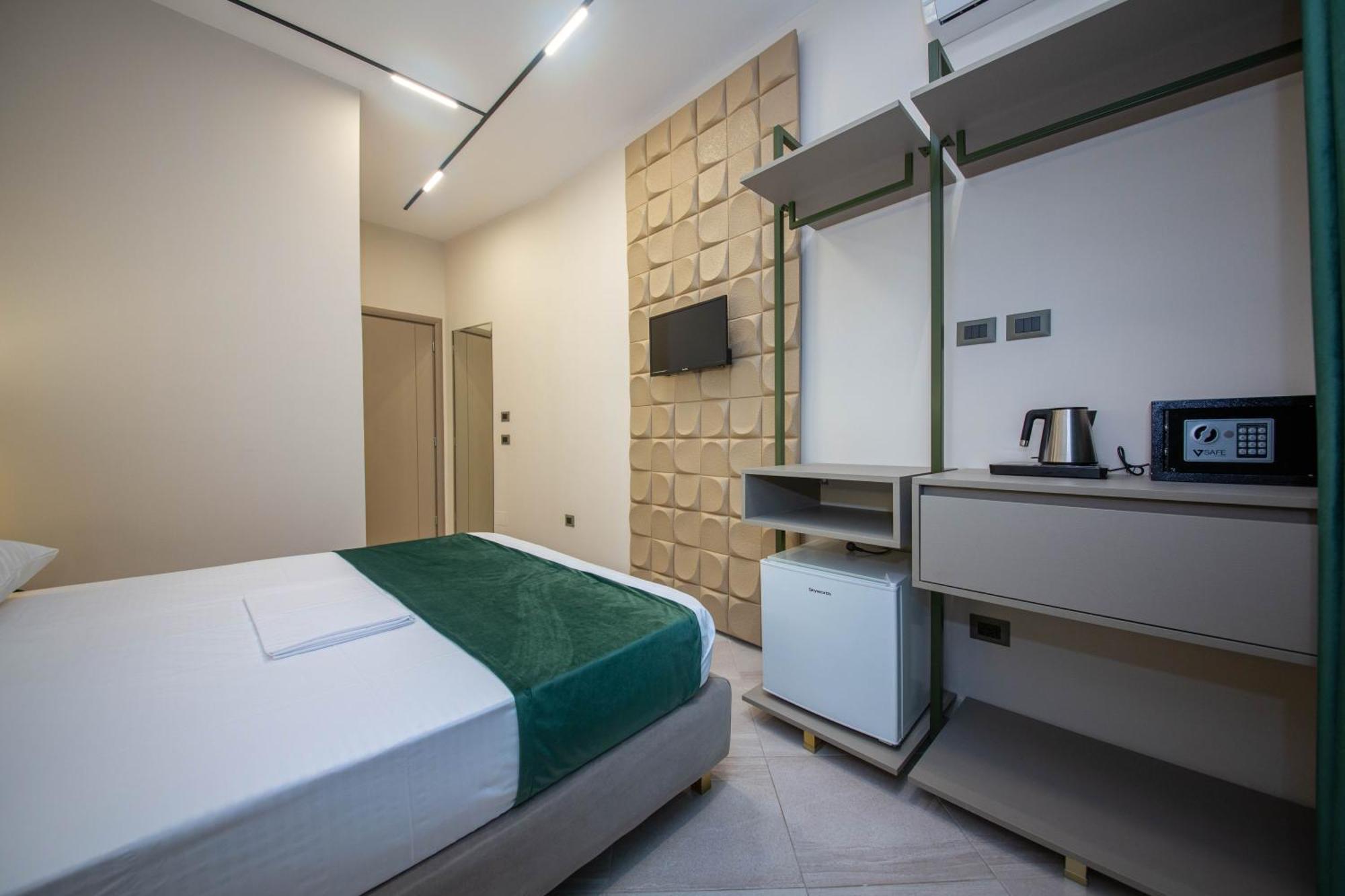 Hotel Royal Radhimë المظهر الخارجي الصورة