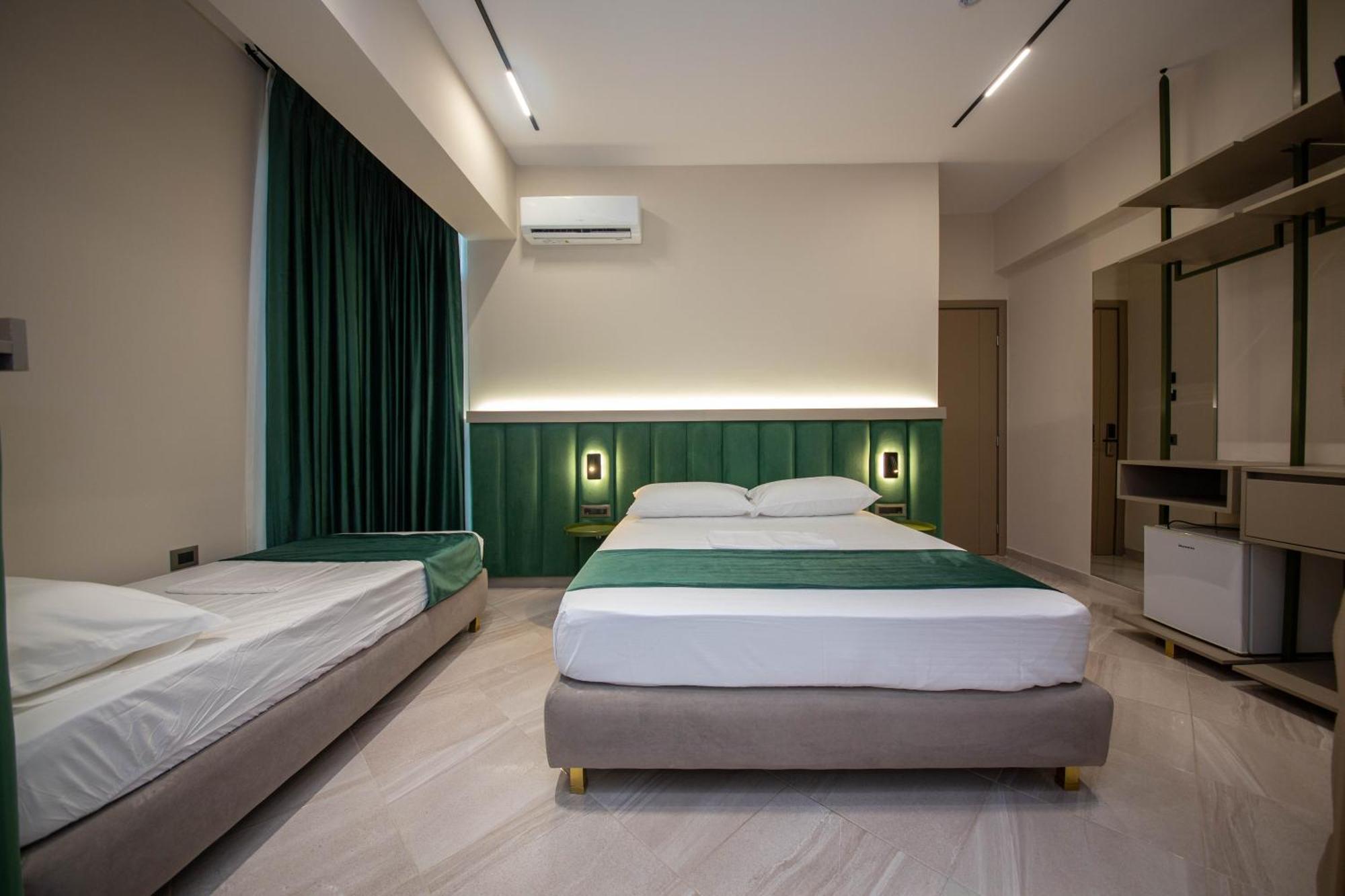 Hotel Royal Radhimë المظهر الخارجي الصورة