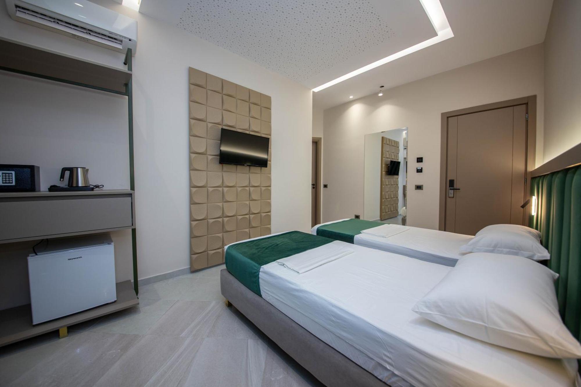 Hotel Royal Radhimë المظهر الخارجي الصورة