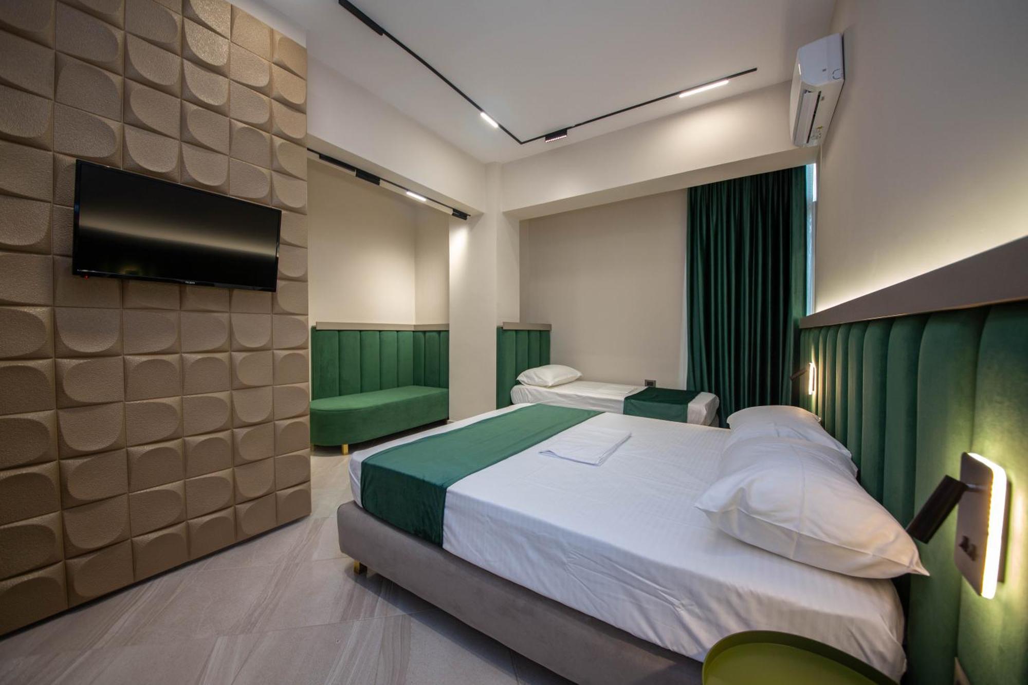 Hotel Royal Radhimë المظهر الخارجي الصورة