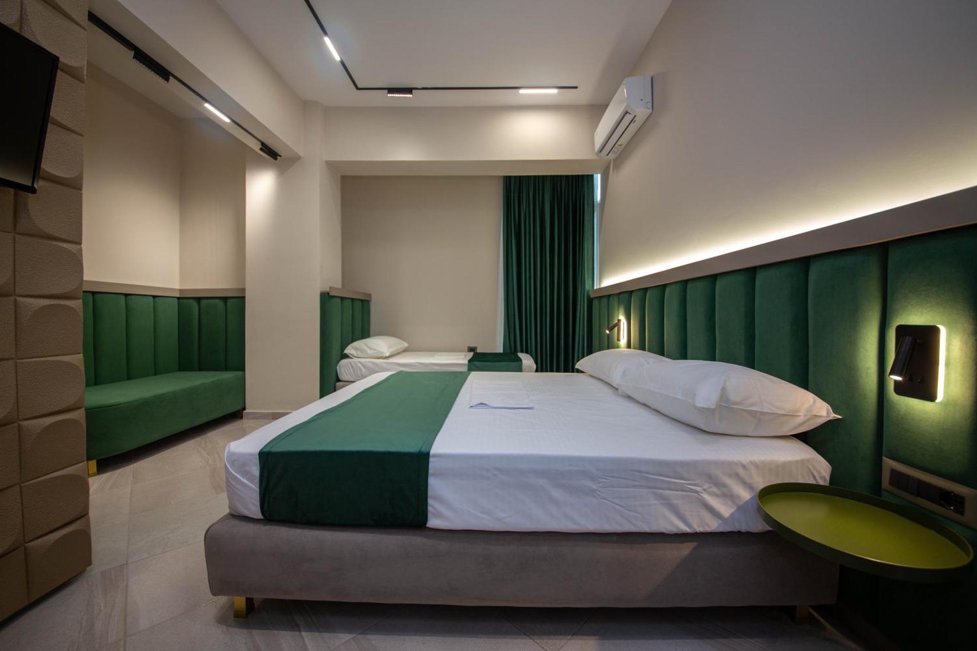 Hotel Royal Radhimë المظهر الخارجي الصورة