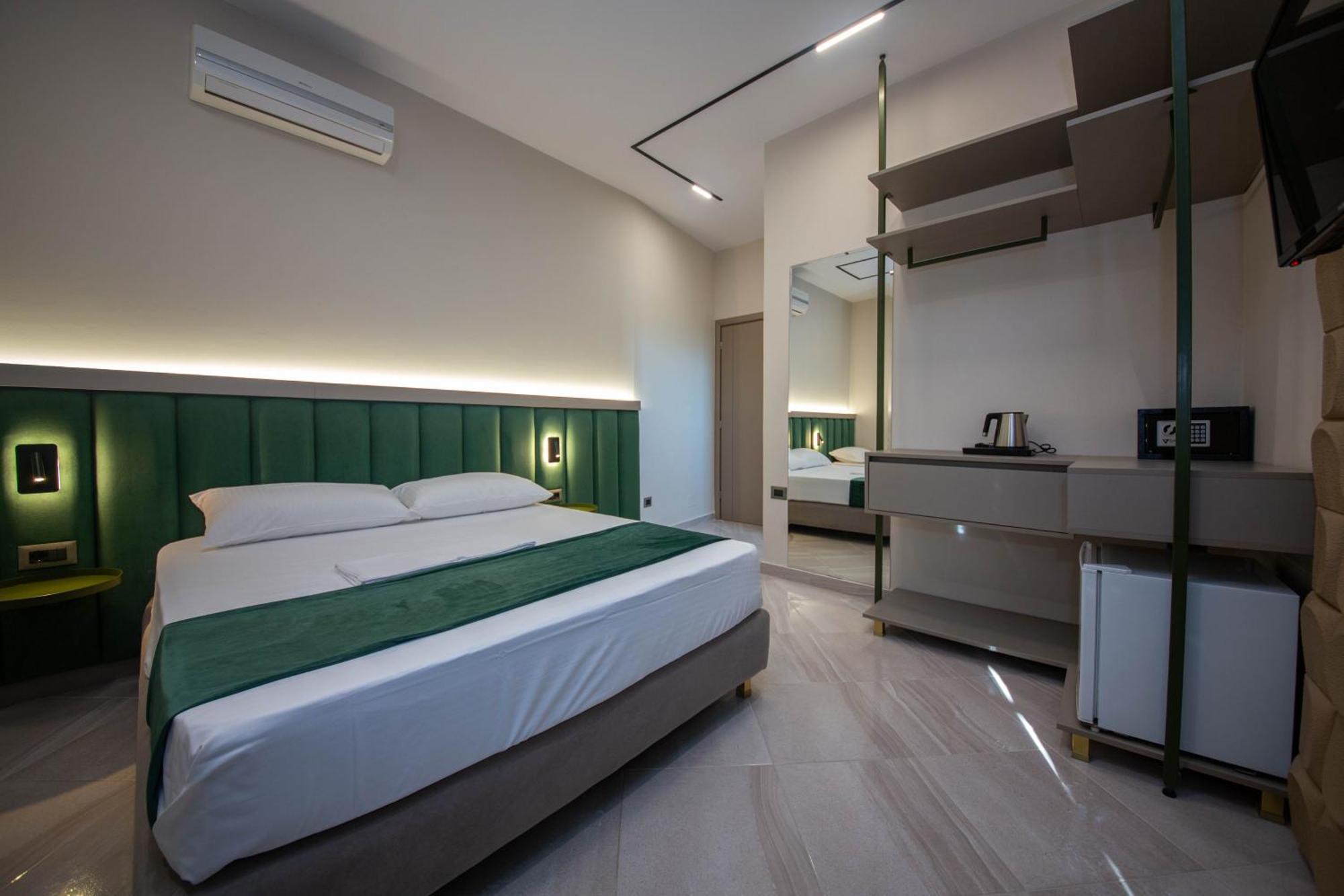 Hotel Royal Radhimë المظهر الخارجي الصورة