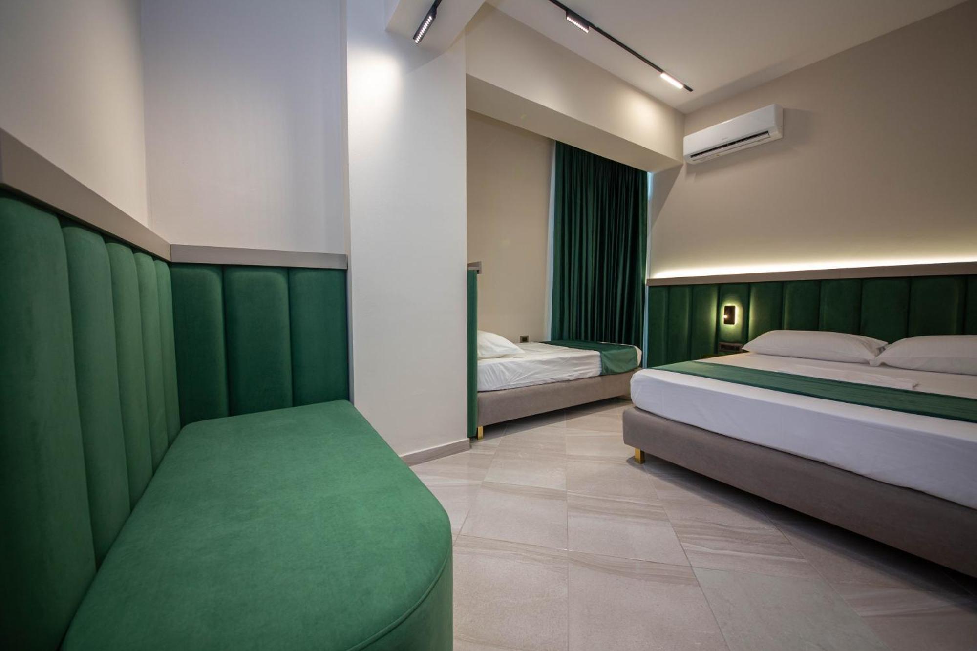 Hotel Royal Radhimë المظهر الخارجي الصورة