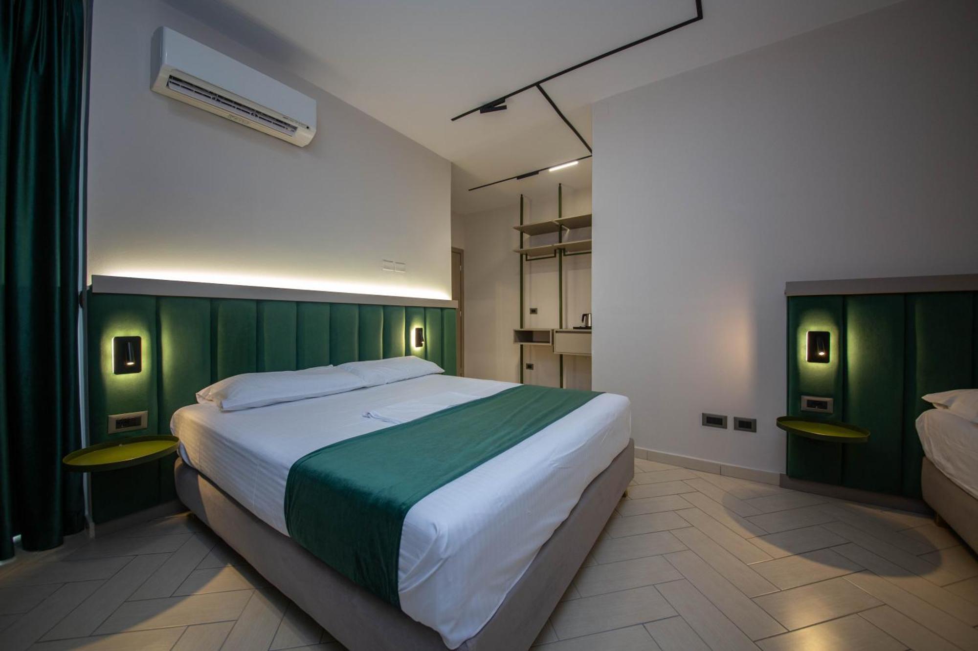 Hotel Royal Radhimë المظهر الخارجي الصورة