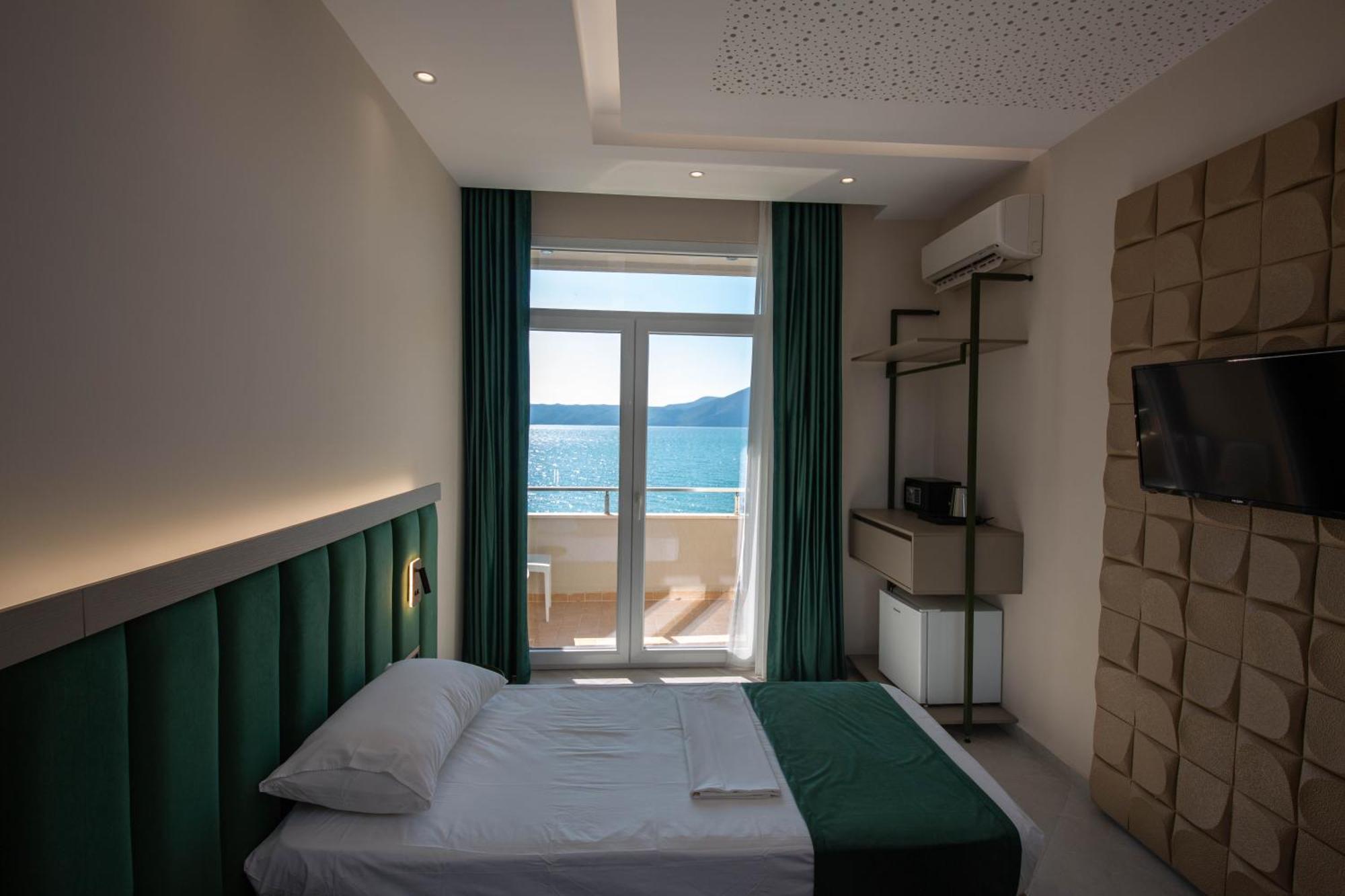 Hotel Royal Radhimë المظهر الخارجي الصورة
