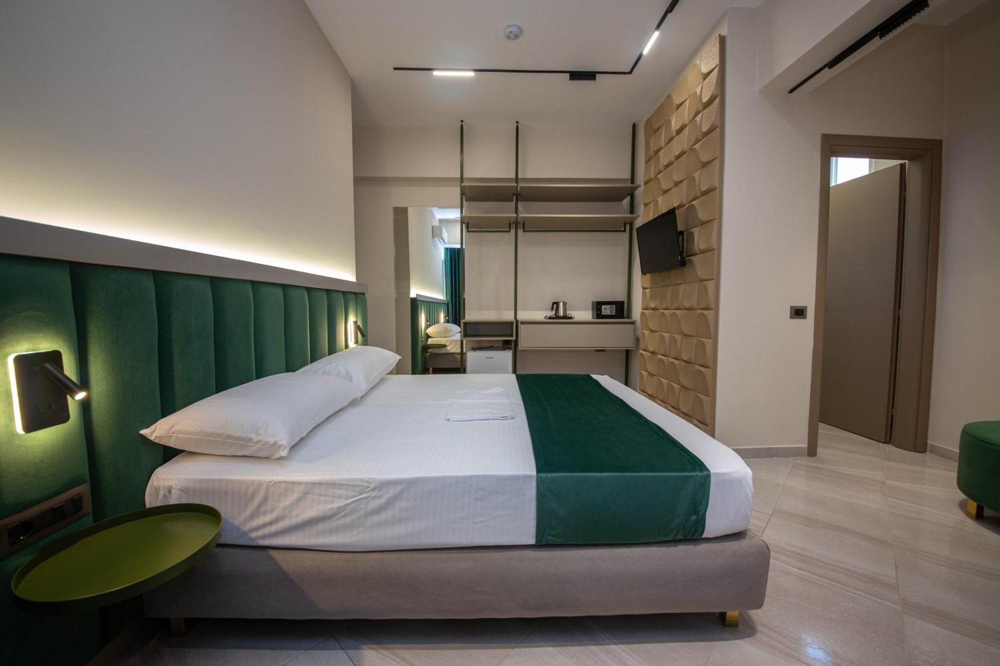 Hotel Royal Radhimë المظهر الخارجي الصورة