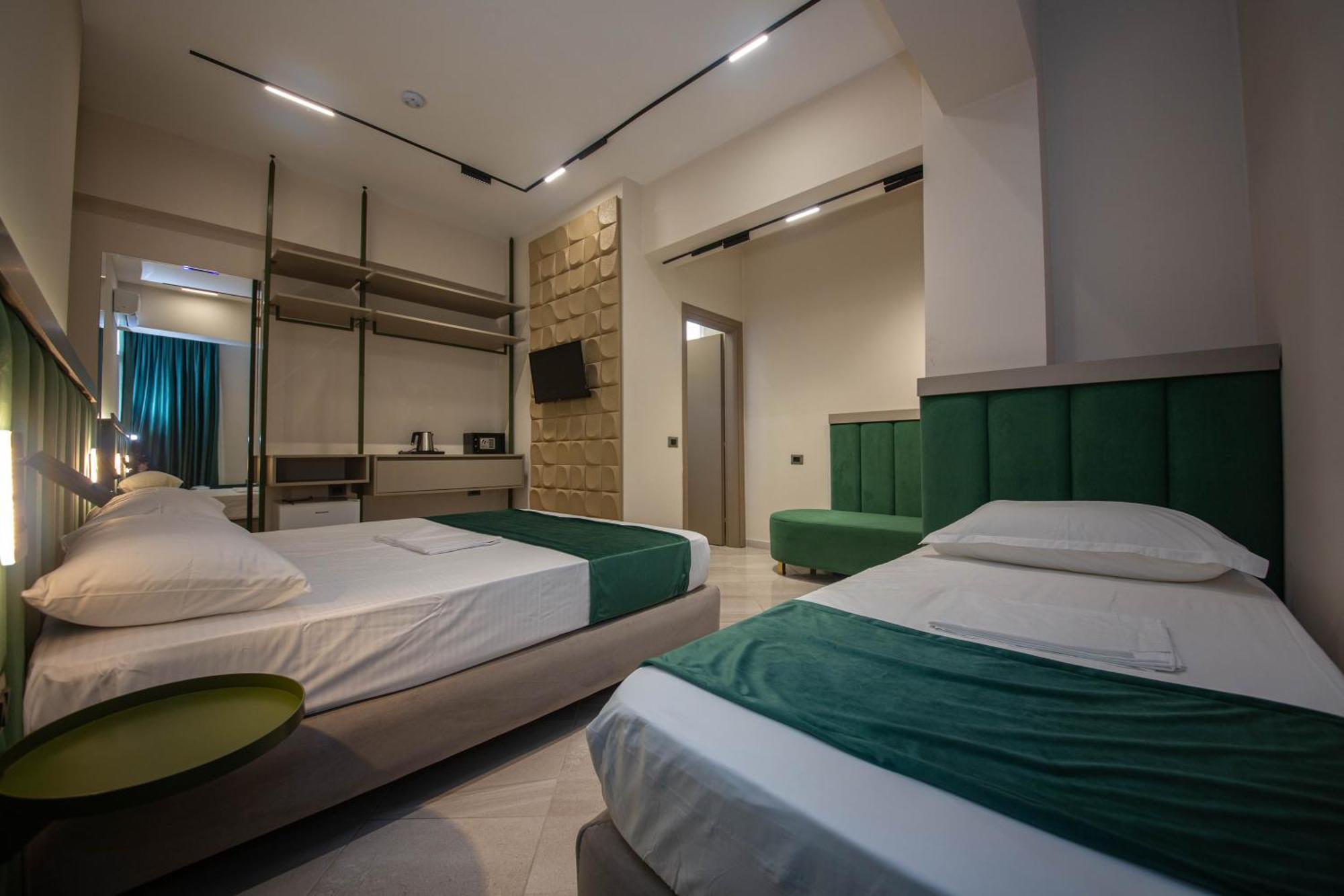Hotel Royal Radhimë المظهر الخارجي الصورة