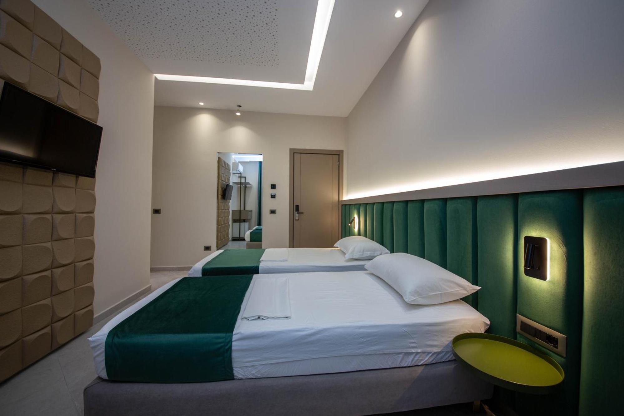 Hotel Royal Radhimë المظهر الخارجي الصورة