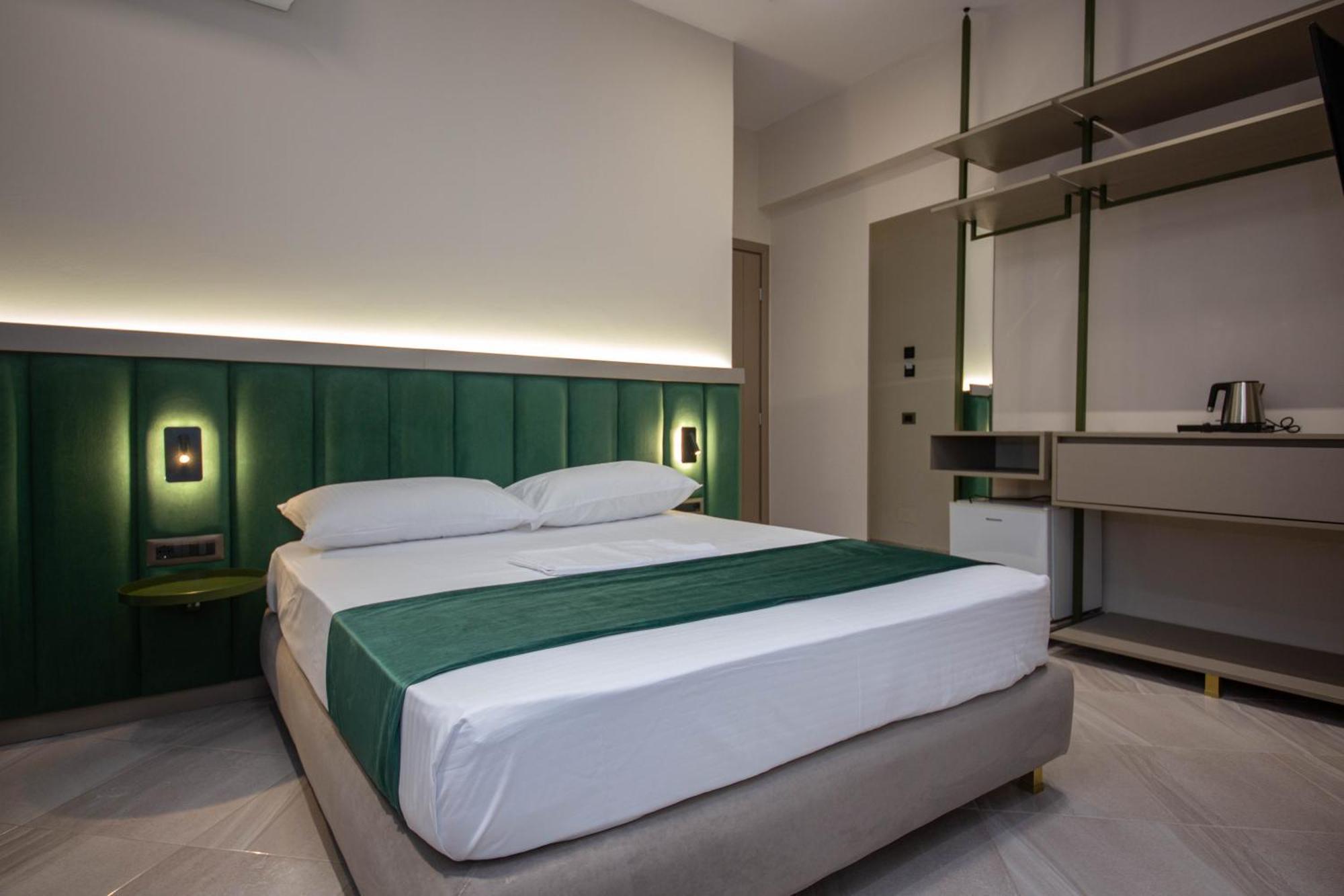 Hotel Royal Radhimë المظهر الخارجي الصورة